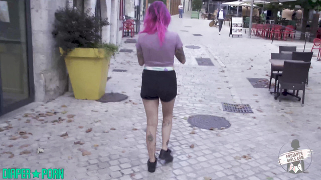 FRDiapergirls - Lola walks around town in her nappy and gets wet