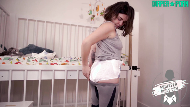 Topless Joye rubbing her clit, diaper on - FRDiapergirls