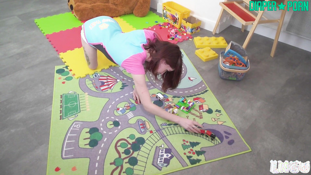 Redhead Alexia grinding hard, diaper change with napkins - FRDiapergirls