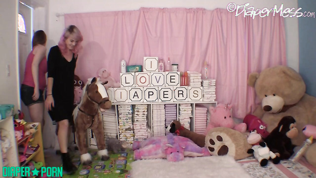 Babysitter Andy's Dirty Diaper Change - DiaperMess