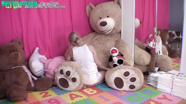 Blonde Olivia Masturbates Wild with Hitachi - AB Playhouse
