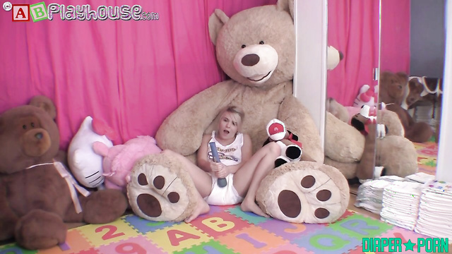 Blonde Olivia Masturbates Wild with Hitachi - AB Playhouse