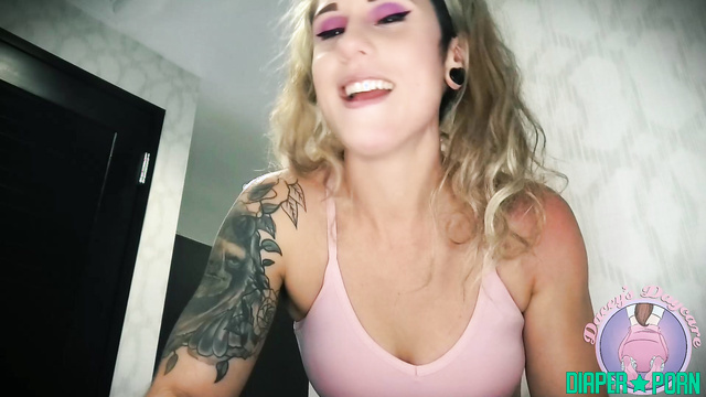 Dacey Harlot 