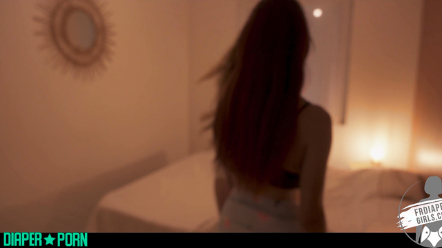 Moaning loud while fingers press deep - FRDiapergirls