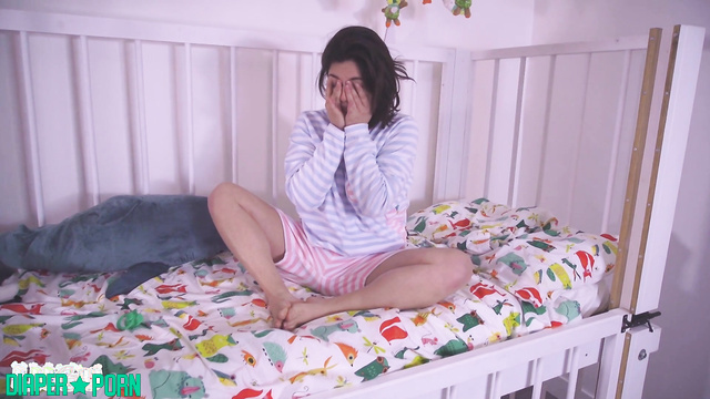 Brunette Joye pissing hard, diaper soaking mess - FRDiapergirls