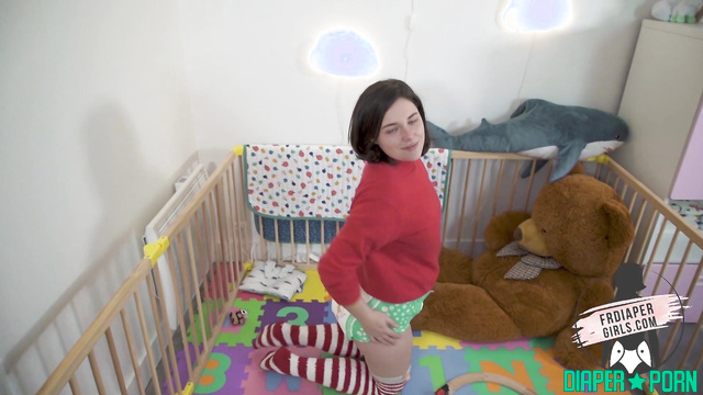 Brunette Joye squirming in cute nappy - FRDiapergirls