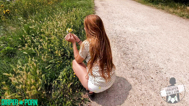 Redhead solo moaning under summer heat - FRDiapergirls
