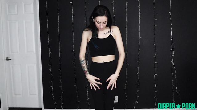Tattooed slut pissing loud in dirty diaper - ABDL Porn