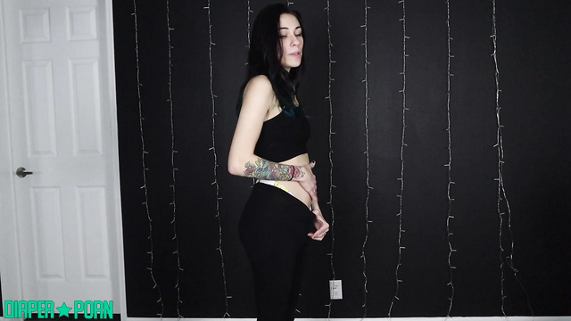 Tattooed slut pissing loud in dirty diaper - ABDL Porn