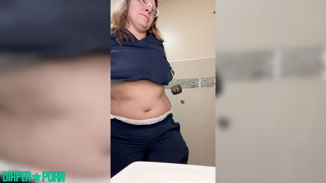 BBW brunette in glasses puts on diaper in public stall - PaddedkittenVuittQn