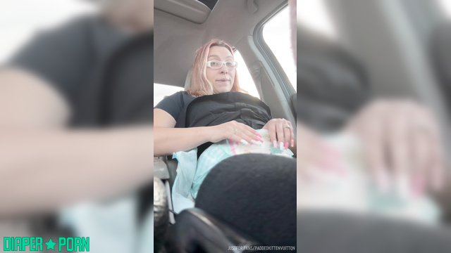 Pissing on hairy pussy as glasses fog up - PaddedkittenVuittQn