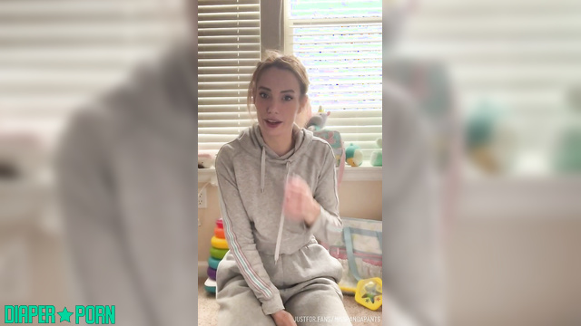 Redhead solo talks as she stuffs a diaper - Misspandapants