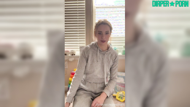 Redhead solo talks as she stuffs a diaper - Misspandapants