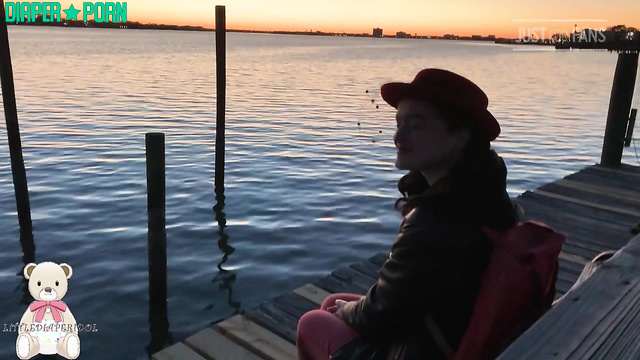 Pissing naked outdoors, soaked panties under tight jeans - LittleDiaperIdol