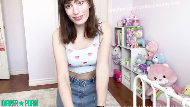 Brunette solo talk while slipping into comfort - Misspandapants