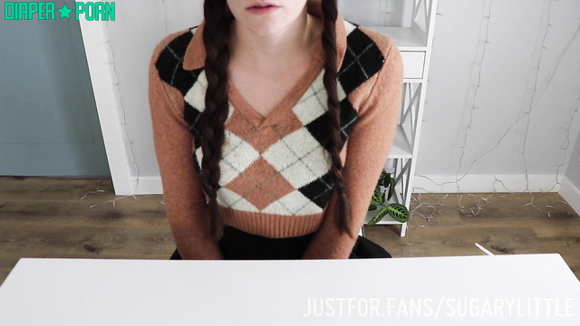 Brunette moaning on fuck machine, dildo deep - Sugary Little