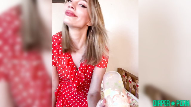 Blonde focused, solo diaper talk with wetting tease - Misspandapants