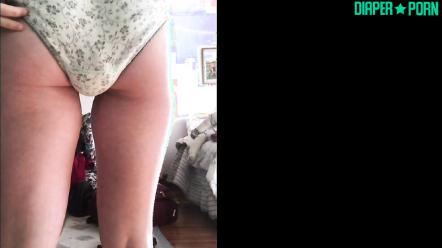Brunette's Messy Morning with Poops and Panting - bbabybbear