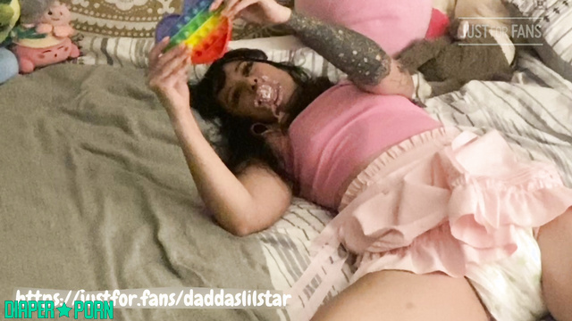 Brunette Moaning in Age Regression Bliss - daddaslilstar