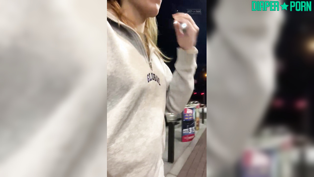 Blonde milf leaking loud on outdoor walk - PaddedkittenVuittQn