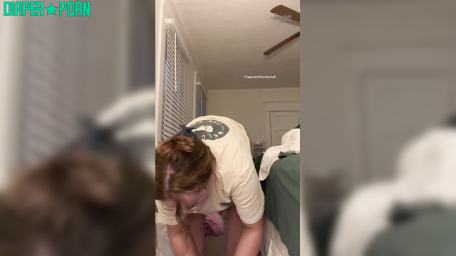 Redhead pissing hard through tight outfit, shy and messy - sunbunnystella