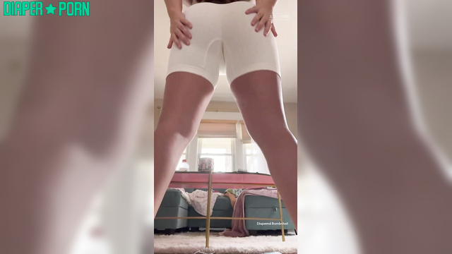 Brunette pissing hard through shorts, moaning - sunbunnystella