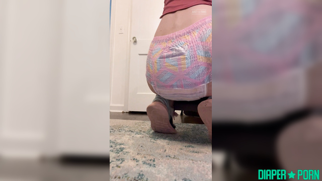 Quiet blonde pulls pants down, diaper mess - LolaAndThenSome