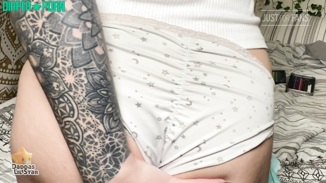 Brunette messes panties in shame, panties soaked – daddaslilstar