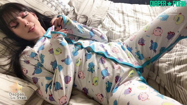 Teasing Pacifier Suck in Bedtime Regression - daddaslilstar