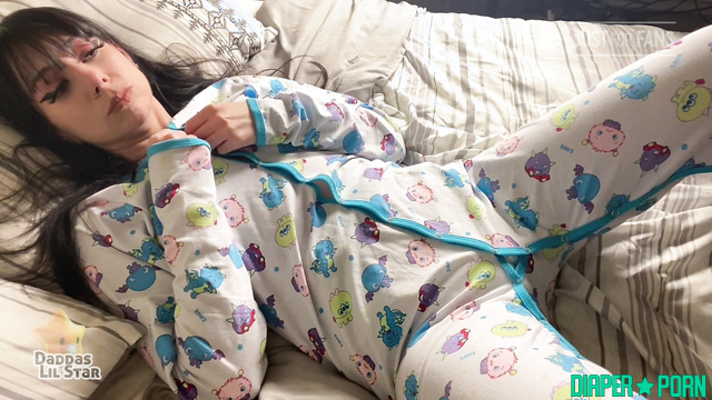 Teasing Pacifier Suck in Bedtime Regression - daddaslilstar
