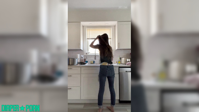 LolaAndThenSome - Doing household chores while wearing diaper and jeans in relaxed setting