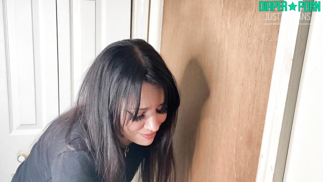 Crying in soiled leggings, pissing hard - daddaslilstar