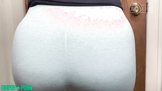 Crying in soiled leggings, pissing hard - daddaslilstar