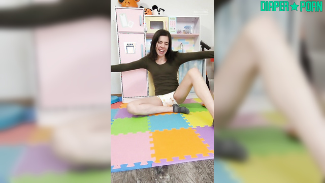 Brunette on play mat, moaning in regression - BabyFluffyBunny