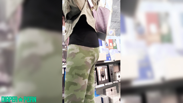 Blonde Tease in Nappy Enjoying Public Thrill - BabyFluffyBunny