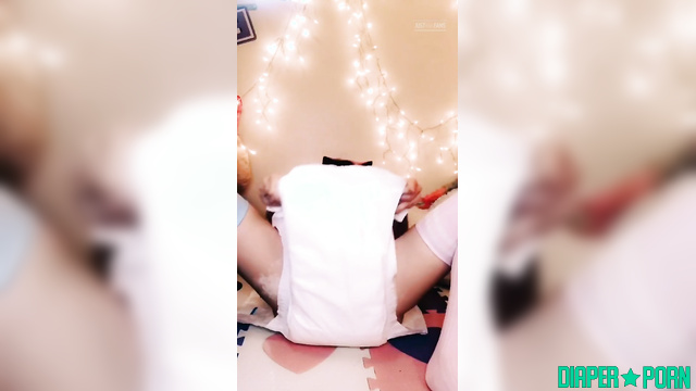 Solo brunette in long socks grinding in diaper - succubunnie