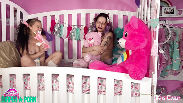 Topless babes with pampers grinding toys - LittleKikiCali