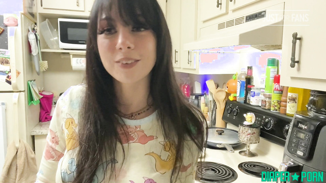 Brunette Gets Messy in POV Dirty Diaper Play - daddaslilstar