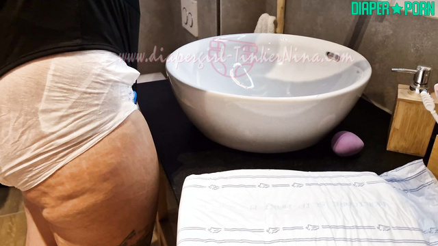 TinkerNina - Changing into a clean nappy after a warm piss with soft, teasing care