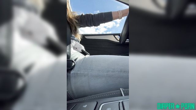 Jeans tight, pissing hard while walking outdoors - LolaAndThenSome