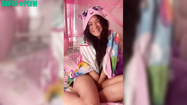 Tattooed brunette squatting wide with buzzing toy - LittleKikiCali
