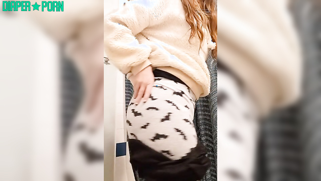 Redhead solo, pantyhose tight on full nappy - wetbbybrat