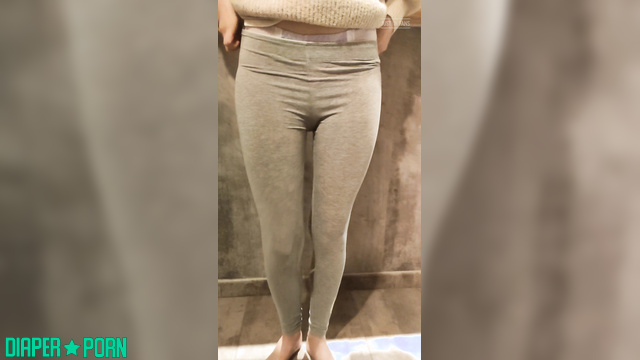 Pissing Loud in Tight Leggings, Nappy Leaking - DiaperRosie