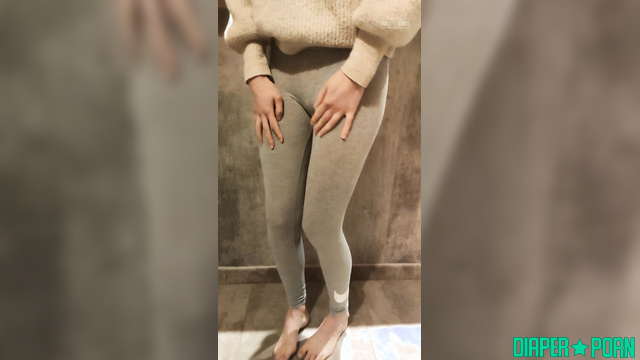 Pissing Loud in Tight Leggings, Nappy Leaking - DiaperRosie