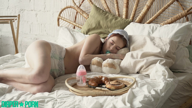 Powdery fetish solo in age regression - Diapers Days