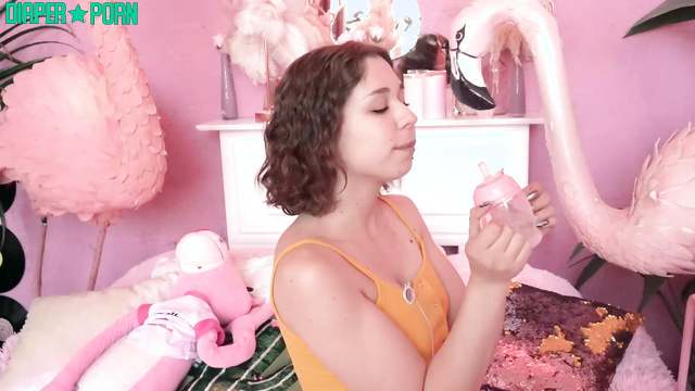 Topless brunette grinding solo in pink room - ABDreams