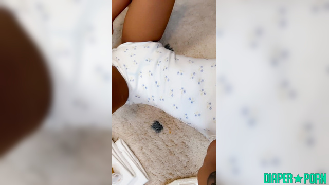 Ebony moaning, vibrator pulsing in soaked diaper - SunnyLilDays