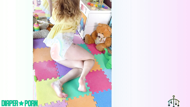 Redhead topless, squatting wide on soft mat - Bblinguini