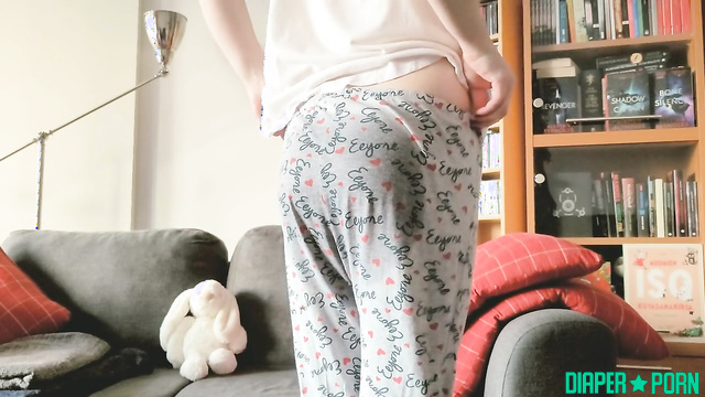 Blonde moaning, pissing hard and messy in regression - Little Lady Lumi