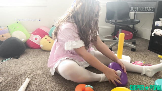 Sunbunnystella - Playing in age regression and touching herself